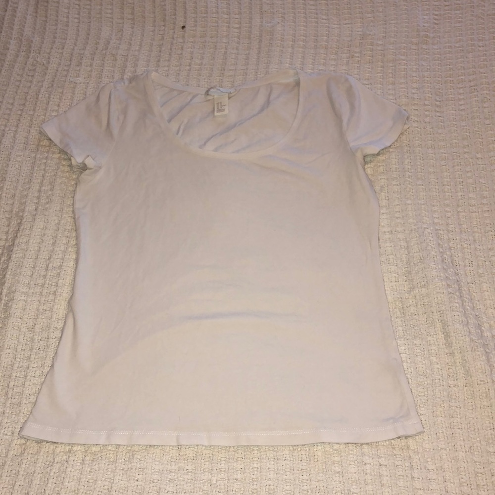 Basic white t-shirt
